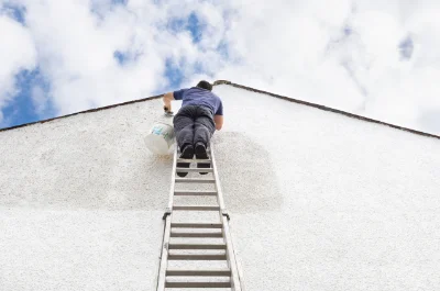 Peinture extérieure à Uzemain — façades et ravalement